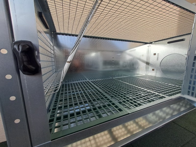 Cage choice