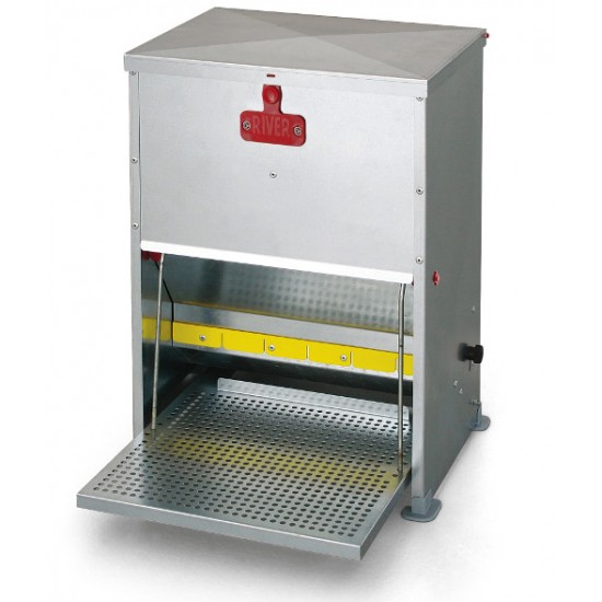Pedal poultry feeders, galvanized from 17 L to 28 Litres Pedal poultry feeders, galvanized from 17 L to 28 Litres