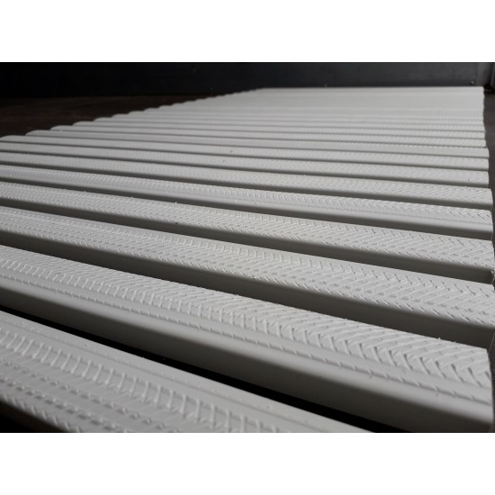 Treading grid, plastic profile